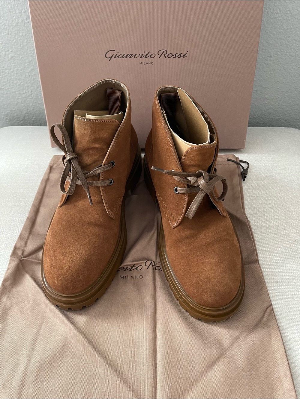 Gianvito Rossi Men’s Tan Suede Chukka Boots